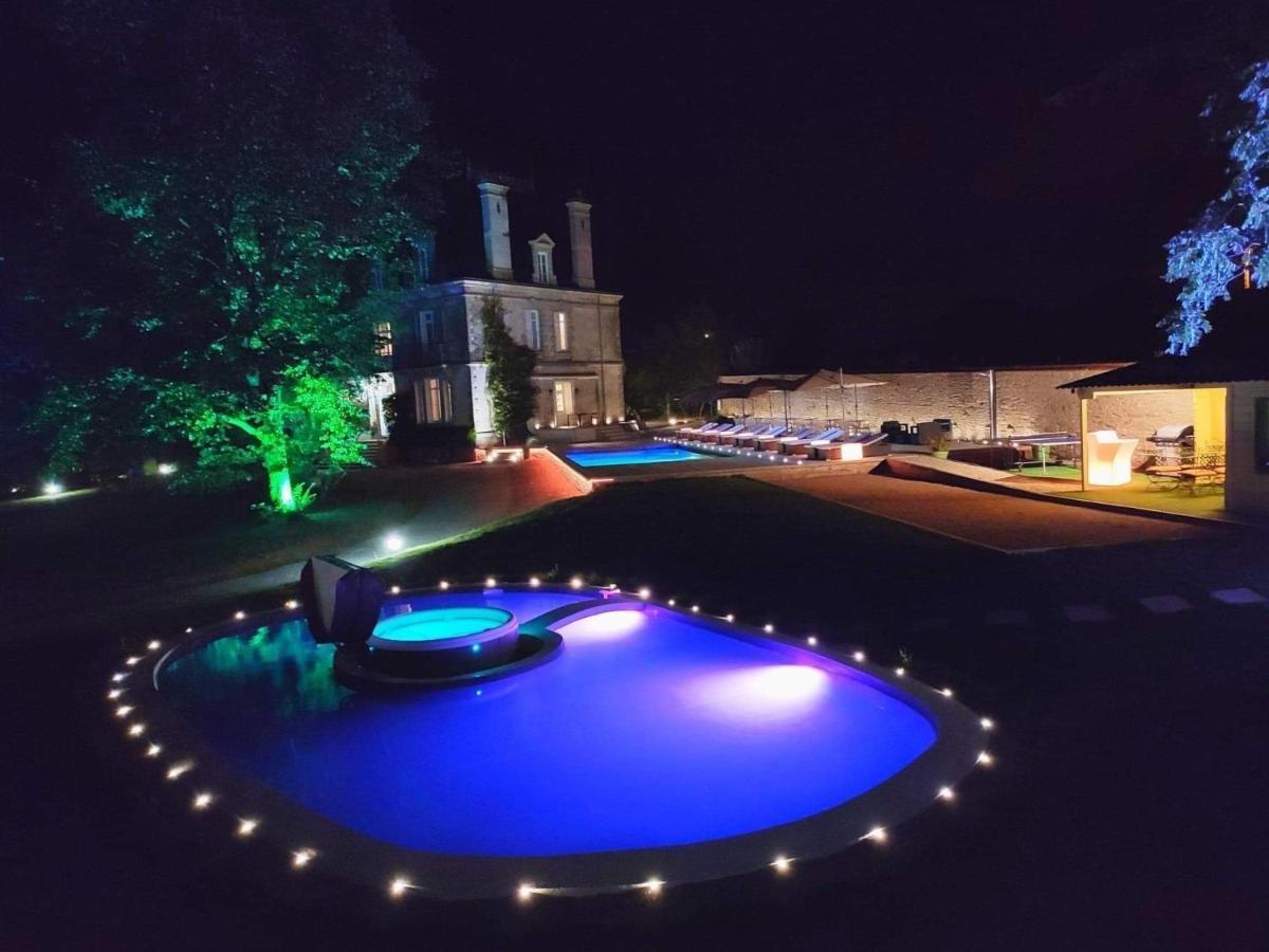Le Chateau Des Tourelles En Vendee La Gaubretiere Luaran gambar