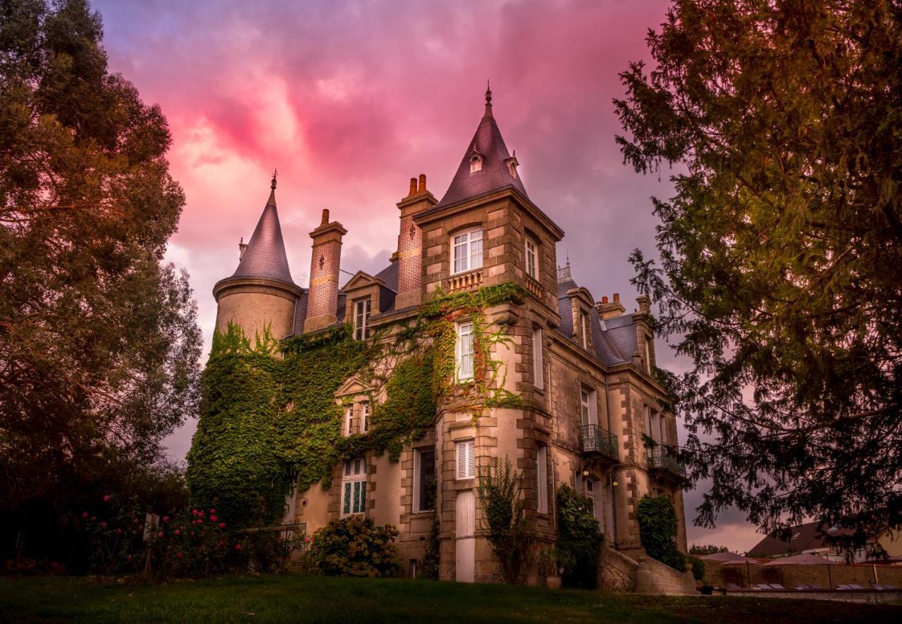 Le Chateau Des Tourelles En Vendee La Gaubretiere Luaran gambar