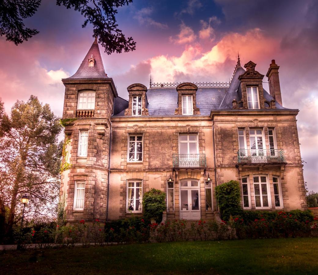 Le Chateau Des Tourelles En Vendee La Gaubretiere Luaran gambar
