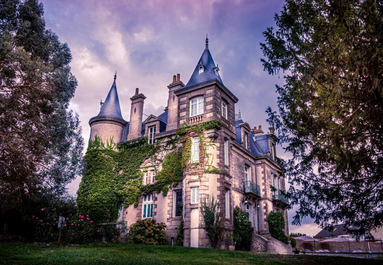 Le Chateau Des Tourelles En Vendee La Gaubretiere Luaran gambar