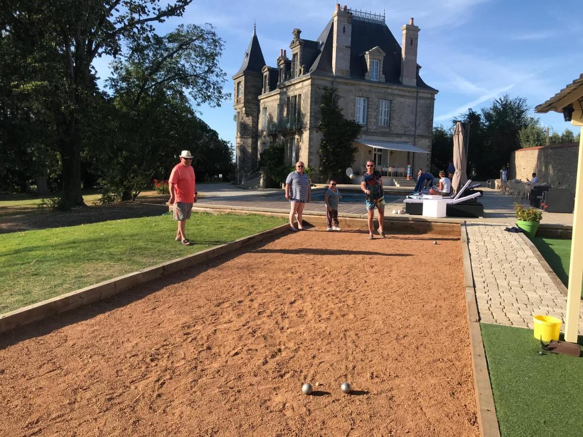 Le Chateau Des Tourelles En Vendee La Gaubretiere Luaran gambar